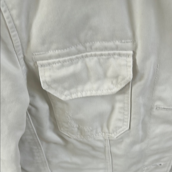 Old Navy White Utility Jacket with Epaulettes🌿 - Picture 4 of 7
